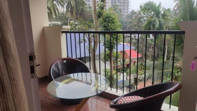 Silver Oaks Flat Sc Golf Links Road Kowdiar Thiruvananthapuram By Probity Ventures Exterior photo